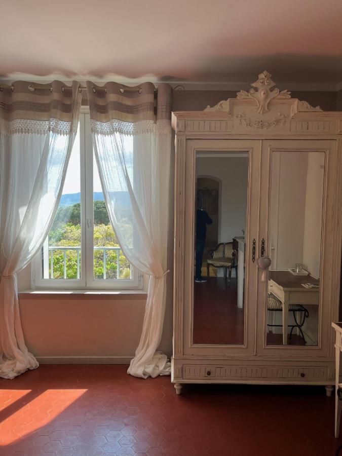 La Maison De Justine Grimaud Exterior photo